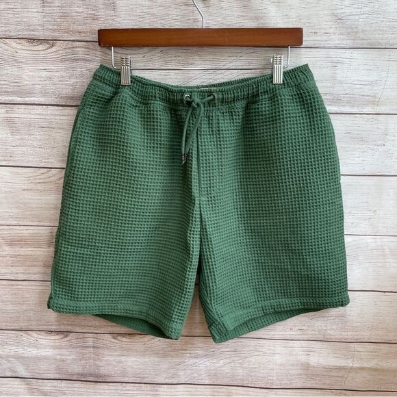 NEGATIVE SPACE TEXTURED WAFFLE KNIT SHORTS IN GREEN - Picture 1 of 4